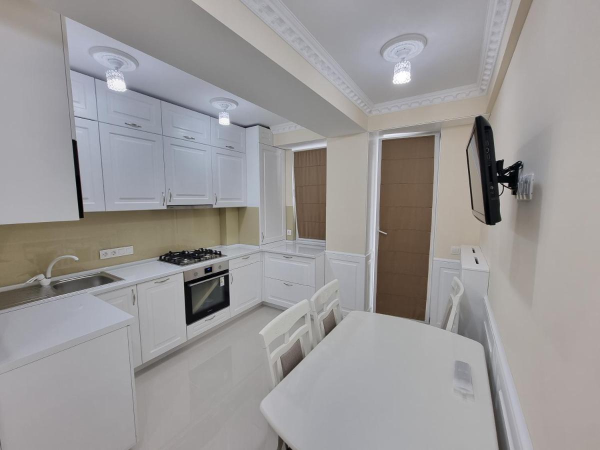 Tourist Grand Apartments Ultracentral Chişinău Eksteriør billede