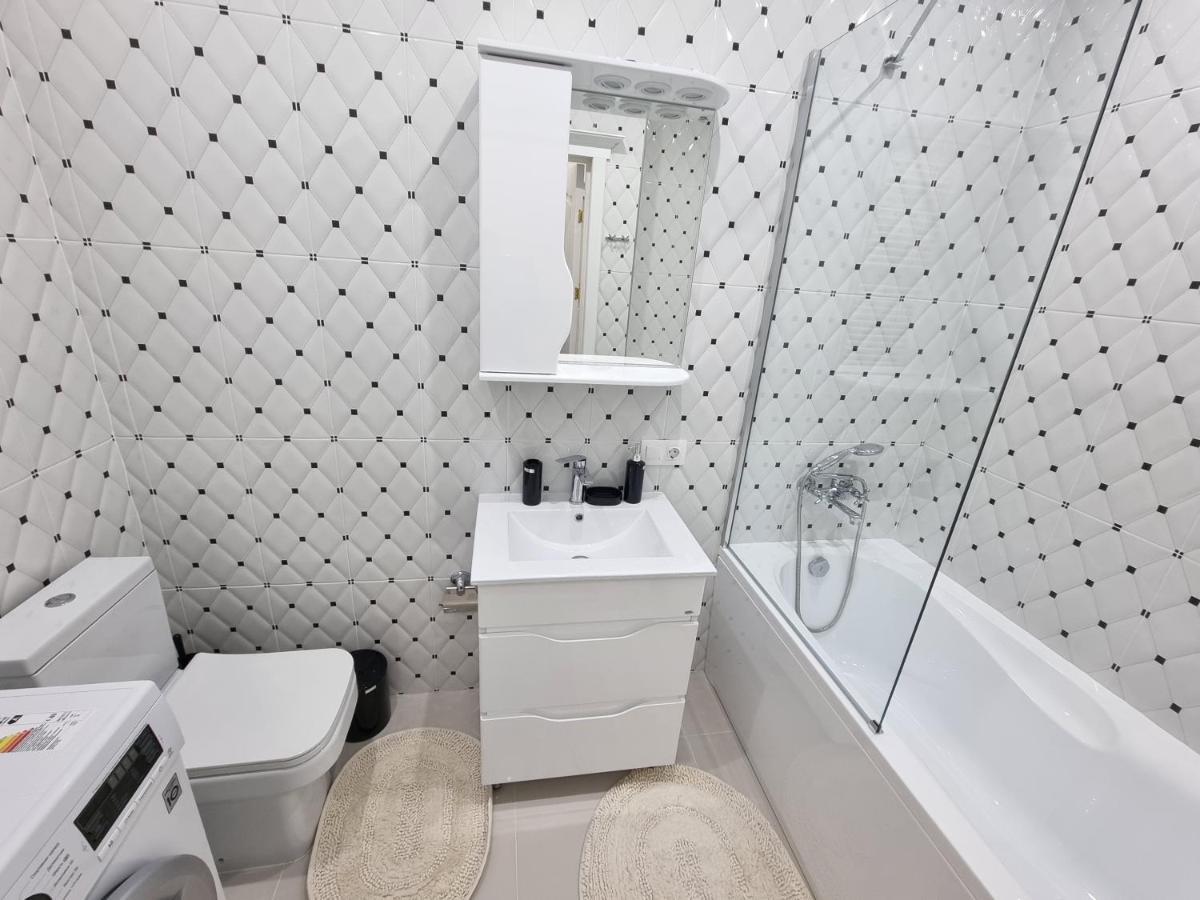 Tourist Grand Apartments Ultracentral Chişinău Eksteriør billede